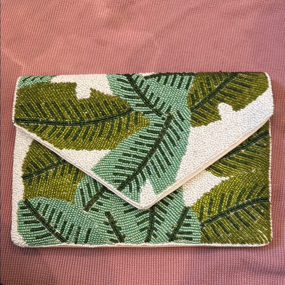 Lulu's Elegant Cream Clutch